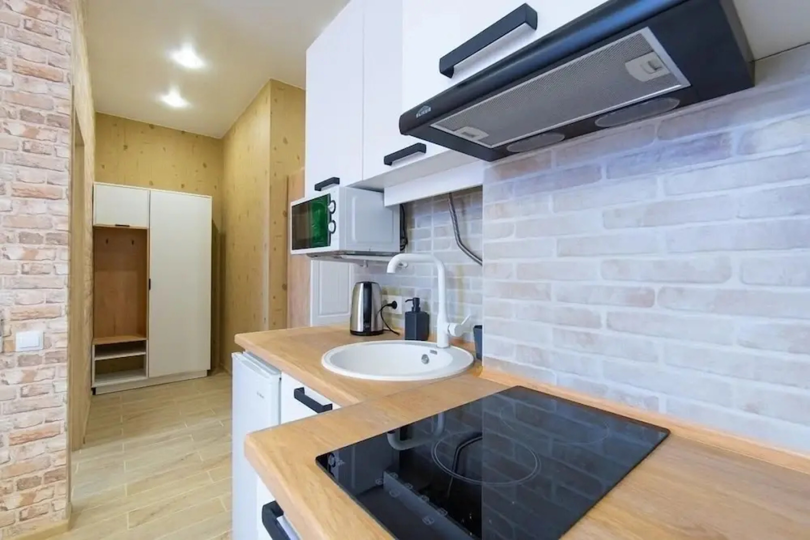 Апартаменты More, ул. Кувшинок, 8-2