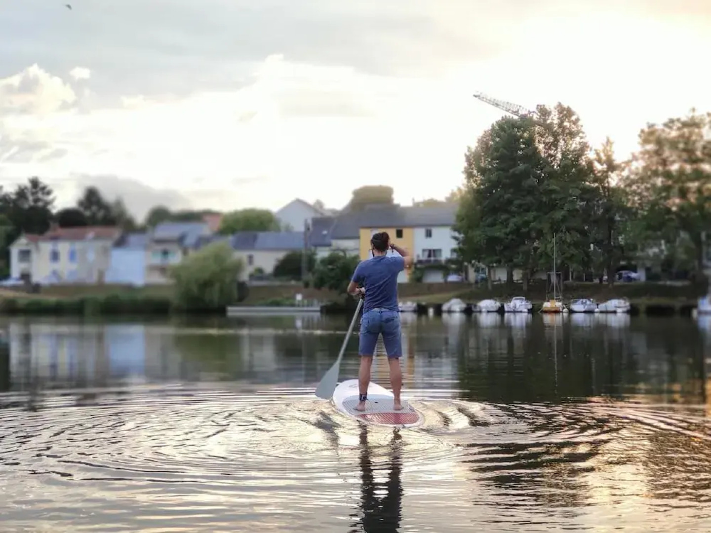 Péniche Carpe Diem La Rivière House