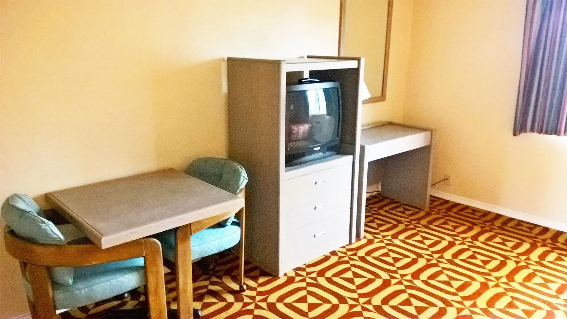 Portland Value Inn & Suites