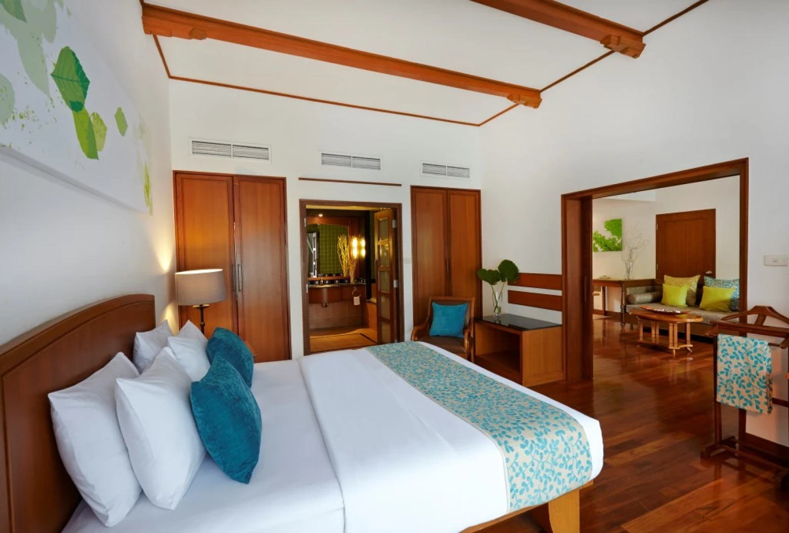 Woodlands Hotel & Resort