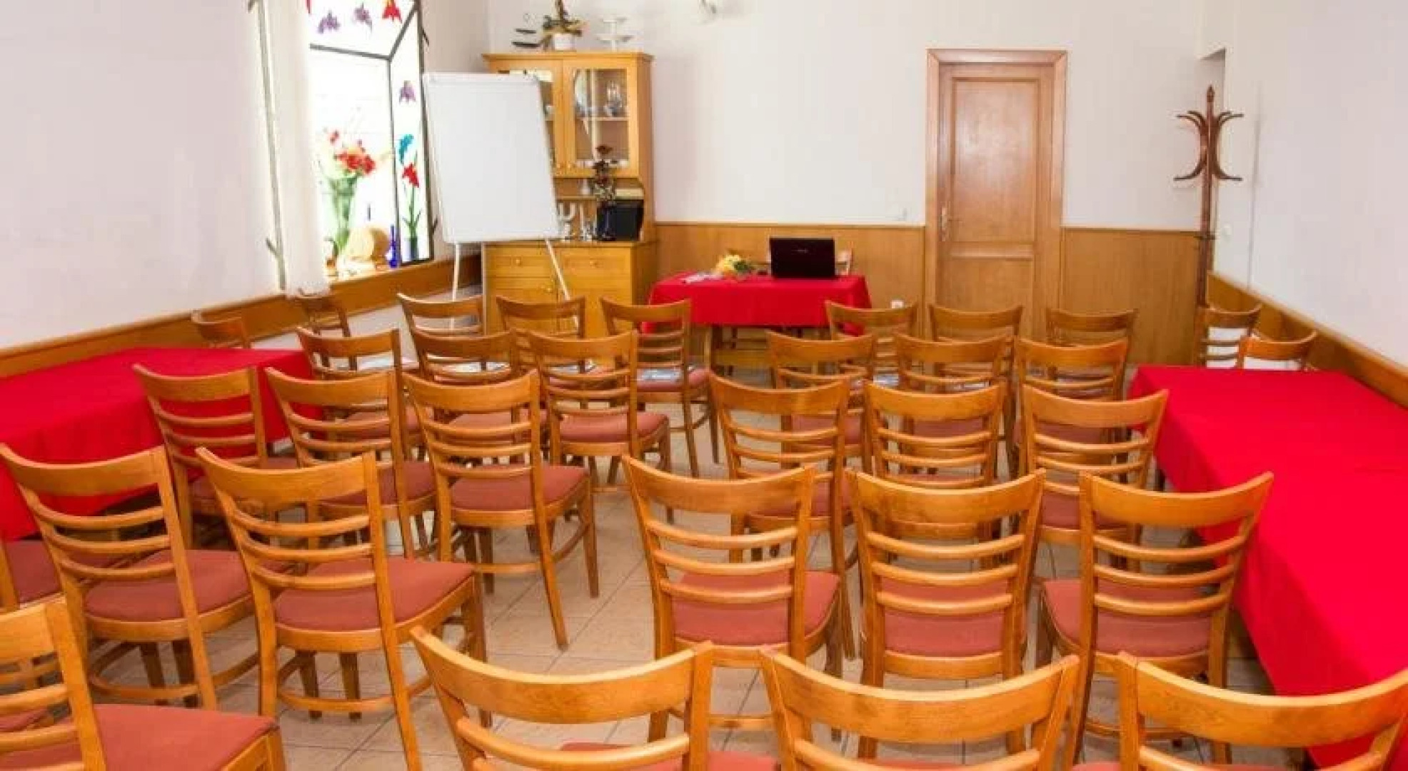 Denis Hotel és Étterem