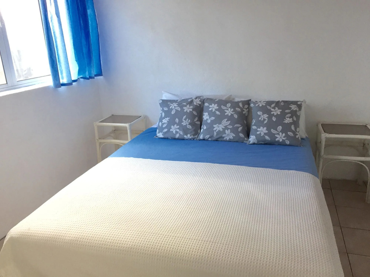 White House Apartments