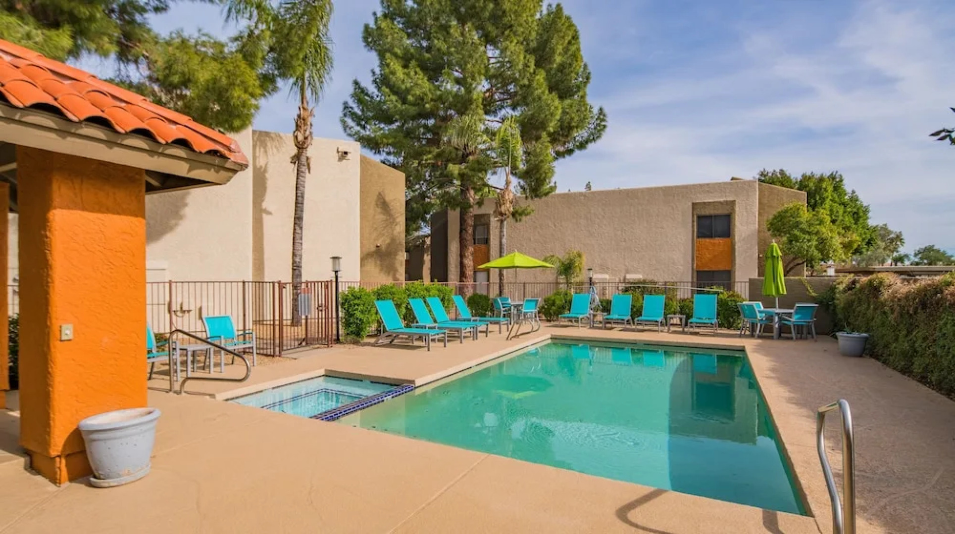 Cozy 2BR Heated Pool 219 by Wanderjaunt