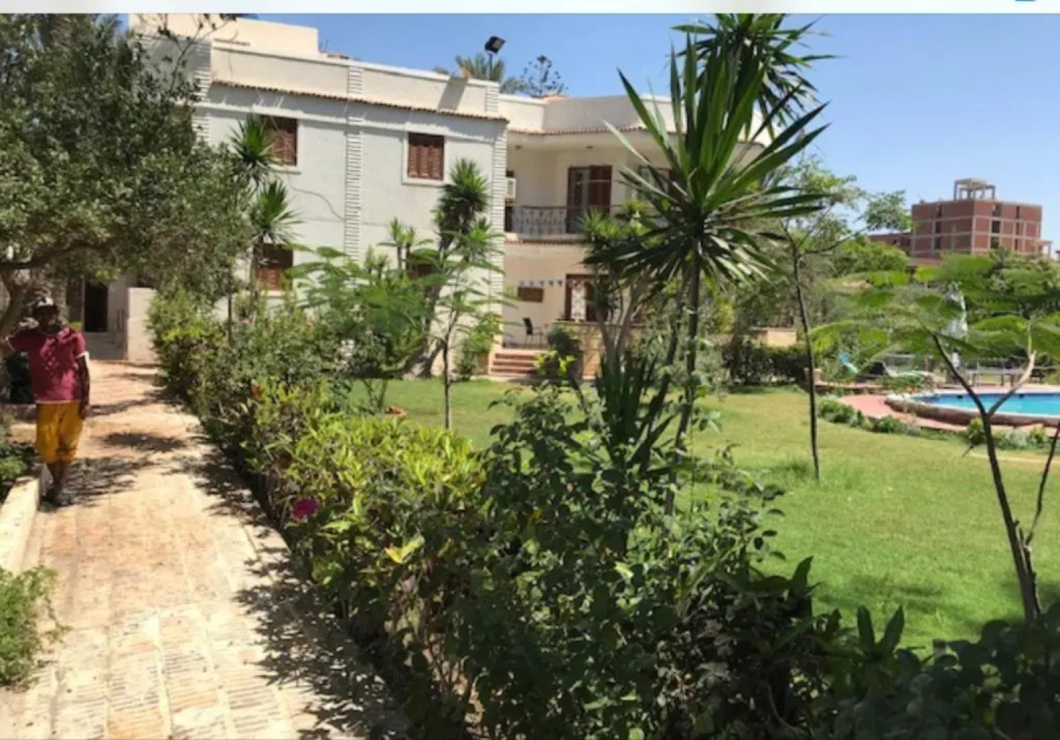 5 bdr family villa with private pool and new AC, 5 min from beach