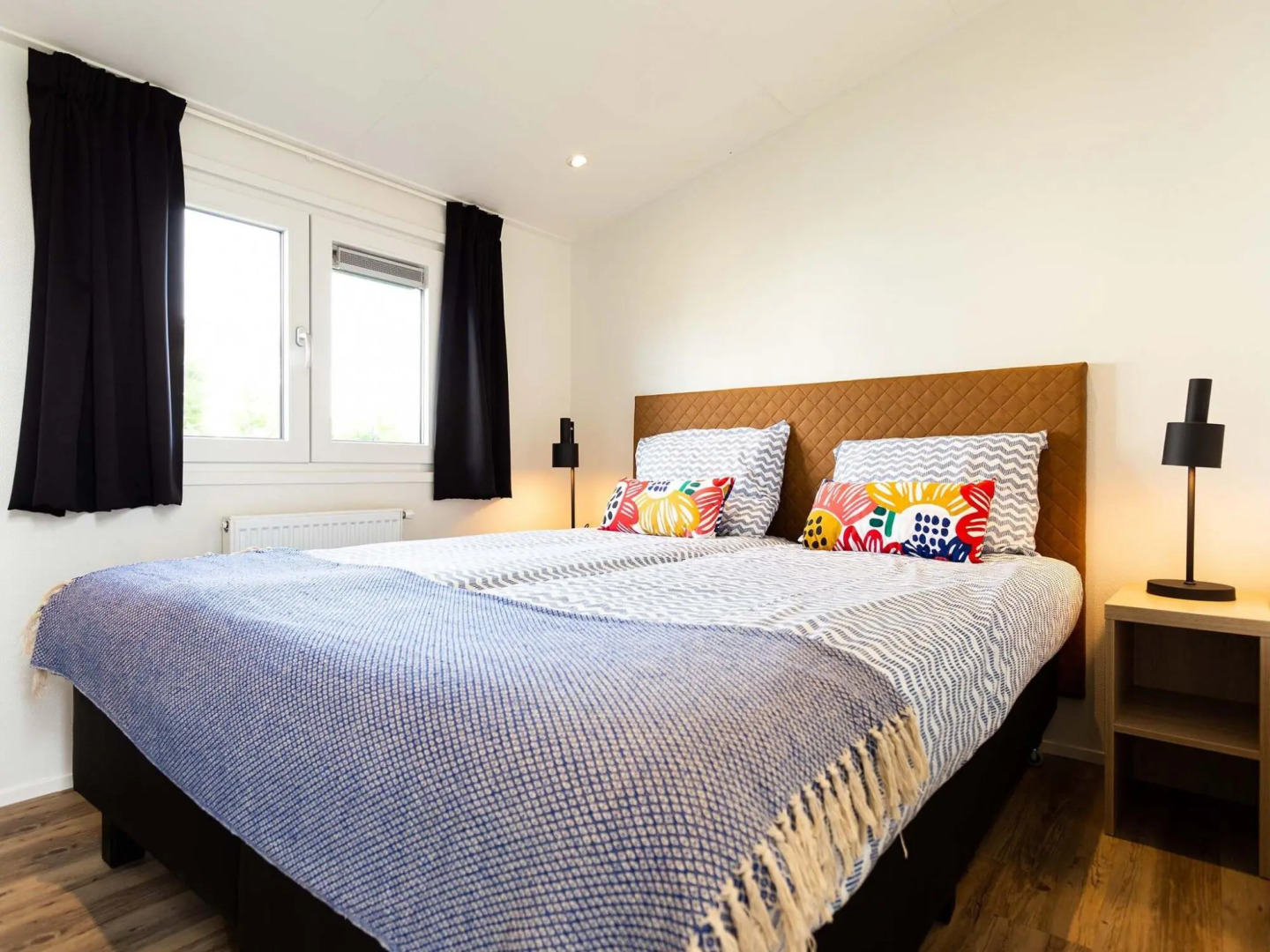 Detached chalet with dishwasher, on a holiday park, 8 km. from beautiful Hoorn