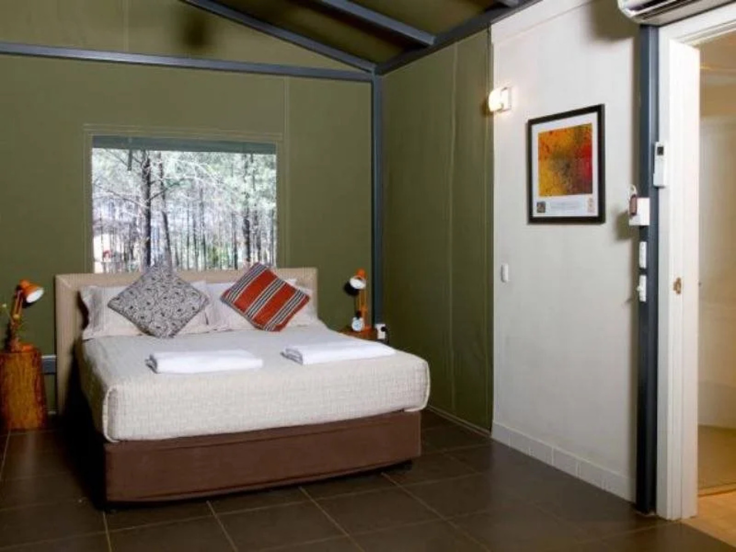 Zoofari Lodge at Taronga Western Plains