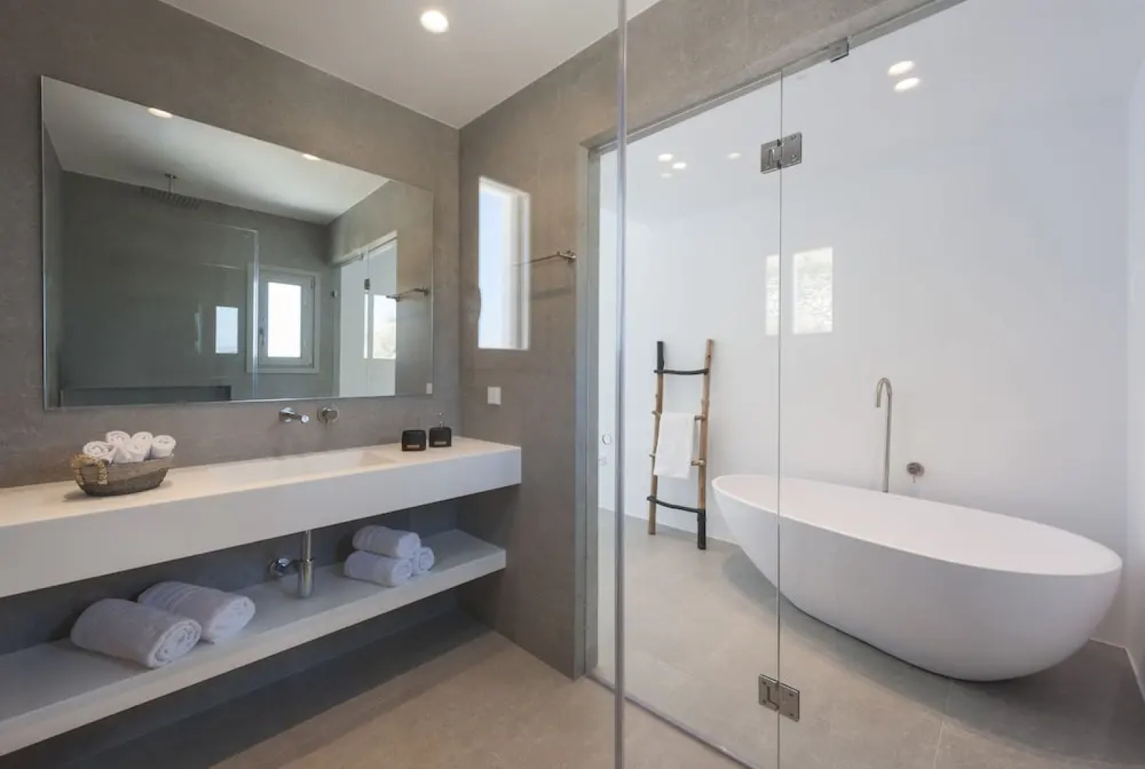 Niriides Luxury Villas