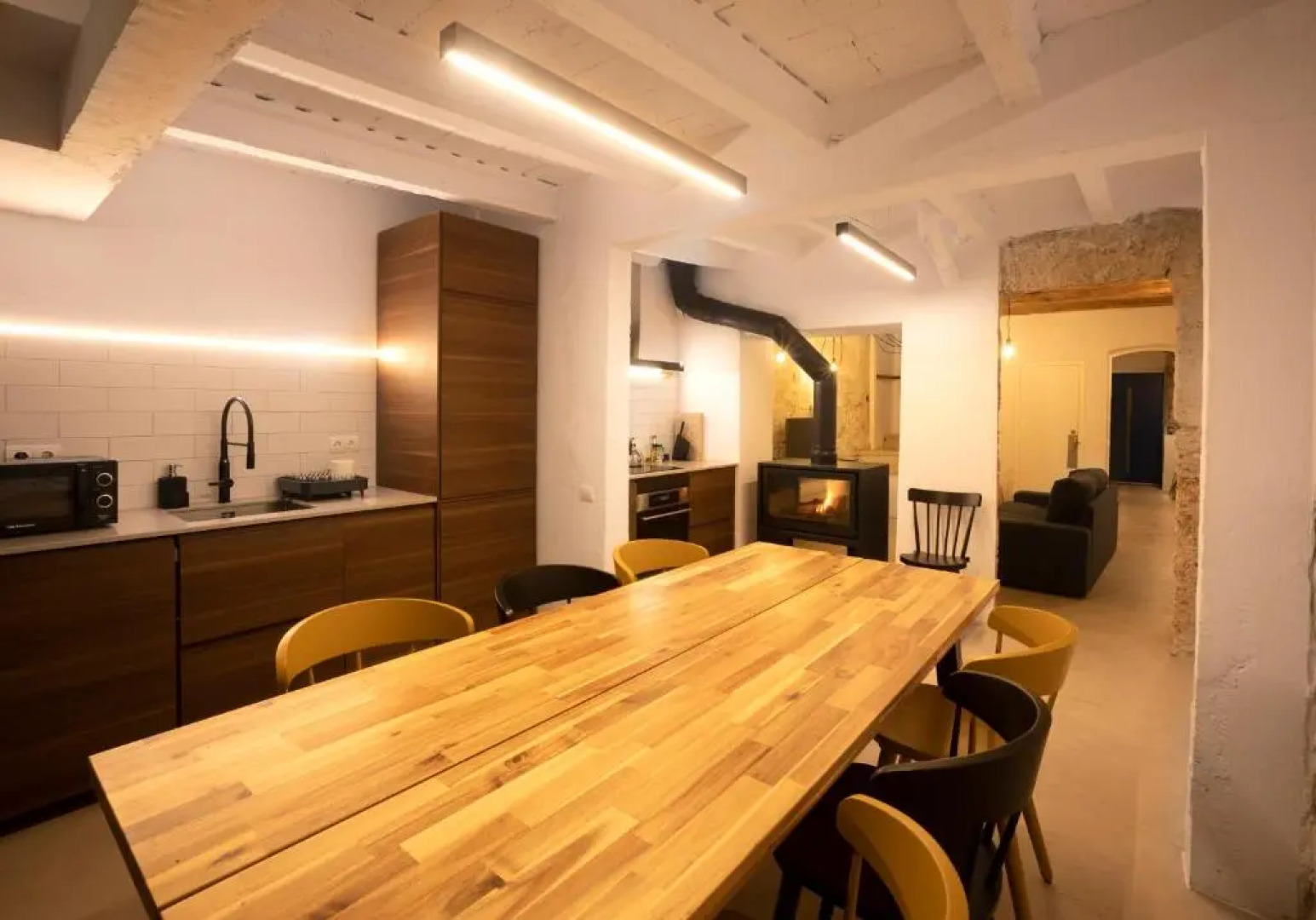 Casa reformada junto al lago de Banyoles