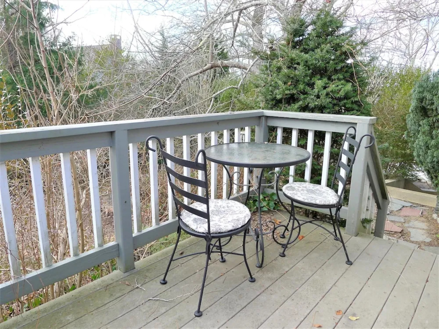 563 Pleasant Lake - 4 Bedroom House