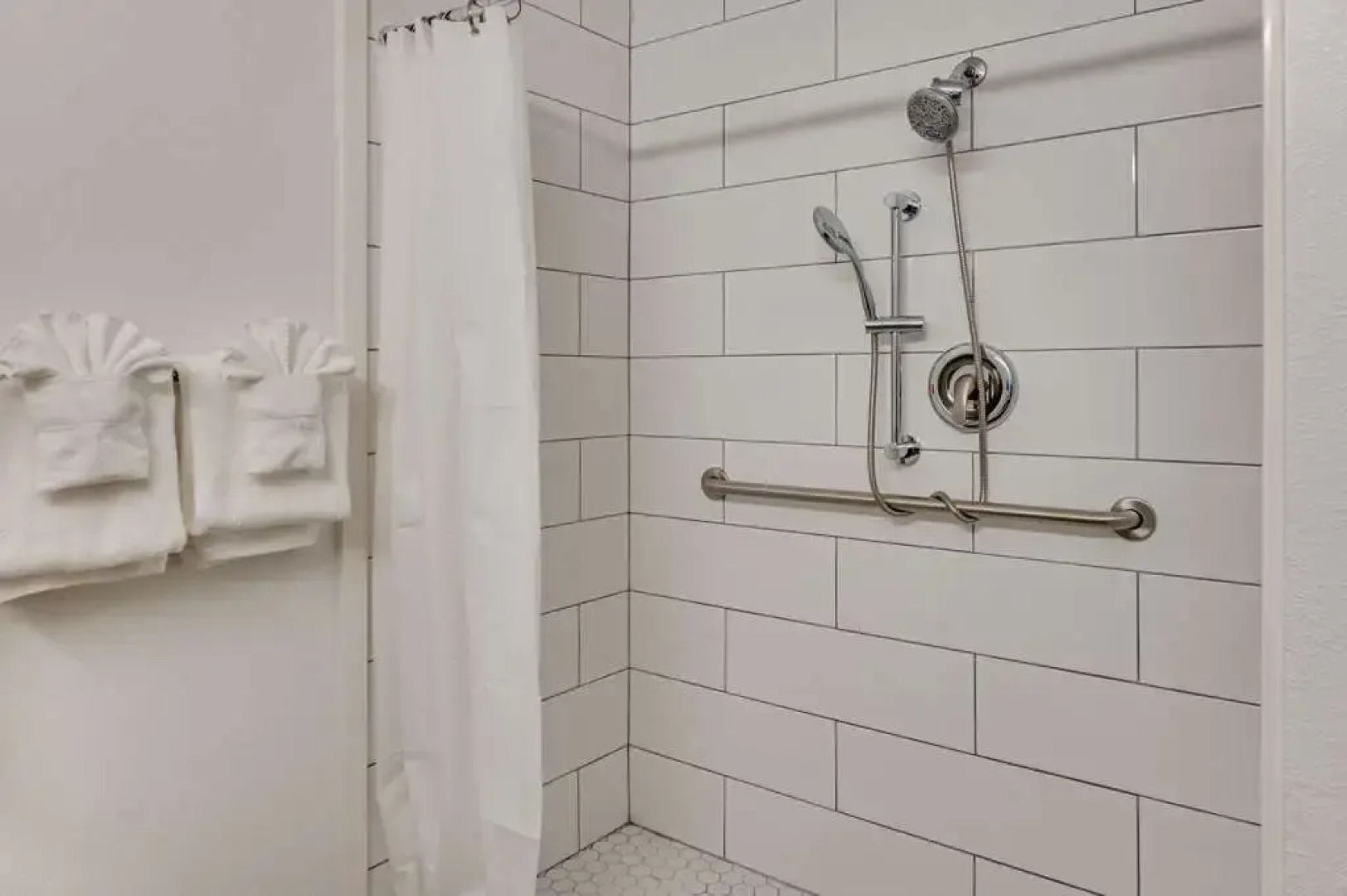 Country Inn & Suites by Radisson, Grand Rapids Airport, MI