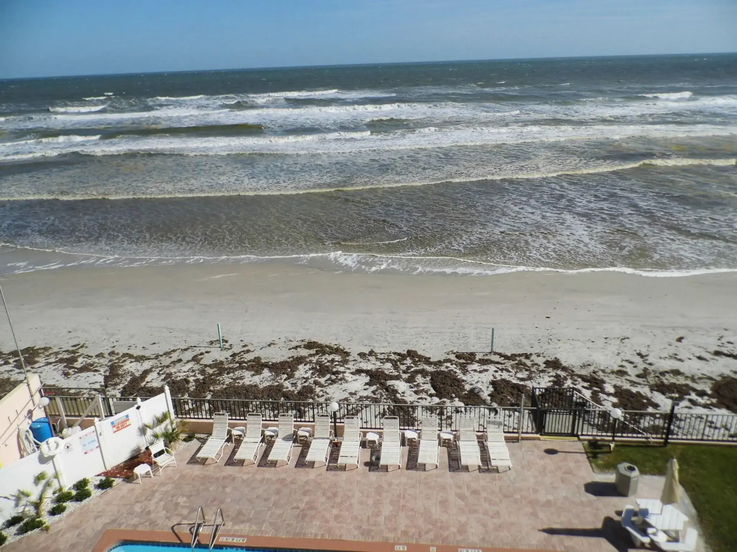Beachside Hotel