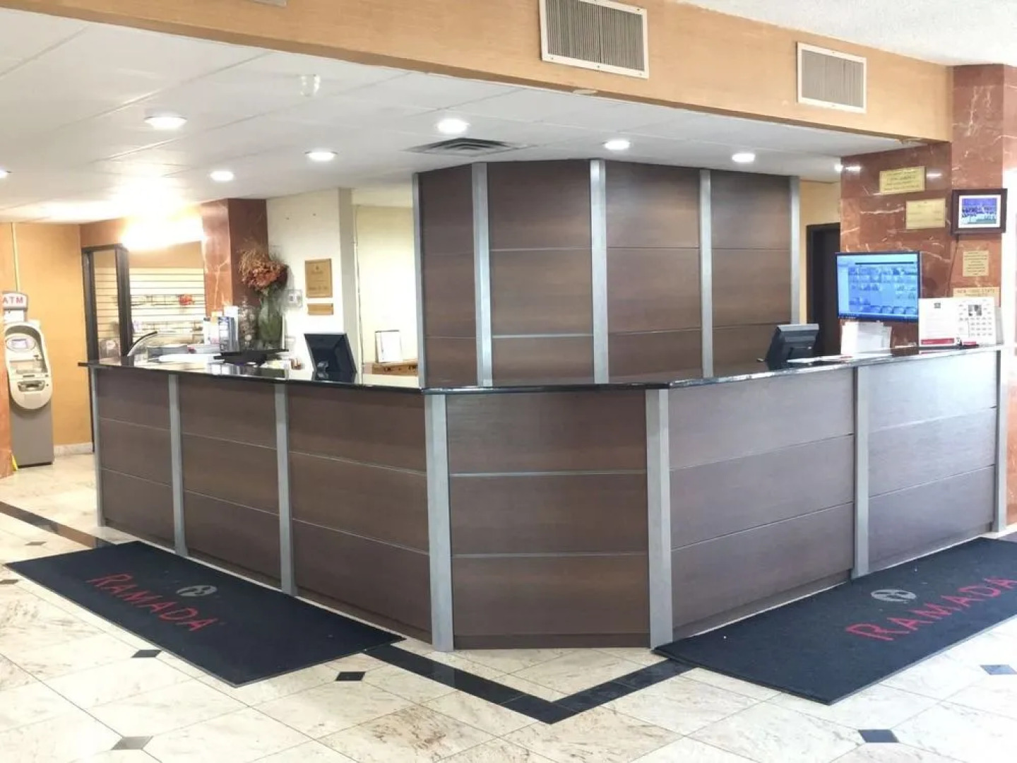 Ramada By Wyndham Newburgh/West Point