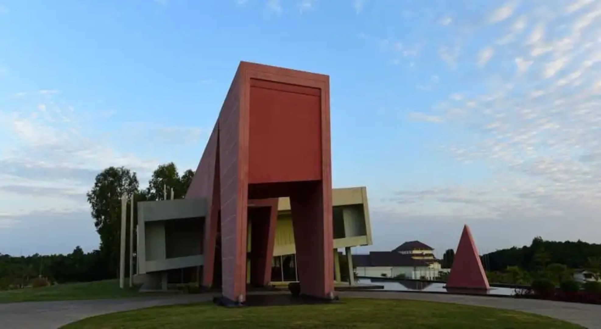 The Thingaha Nay Pyi Taw