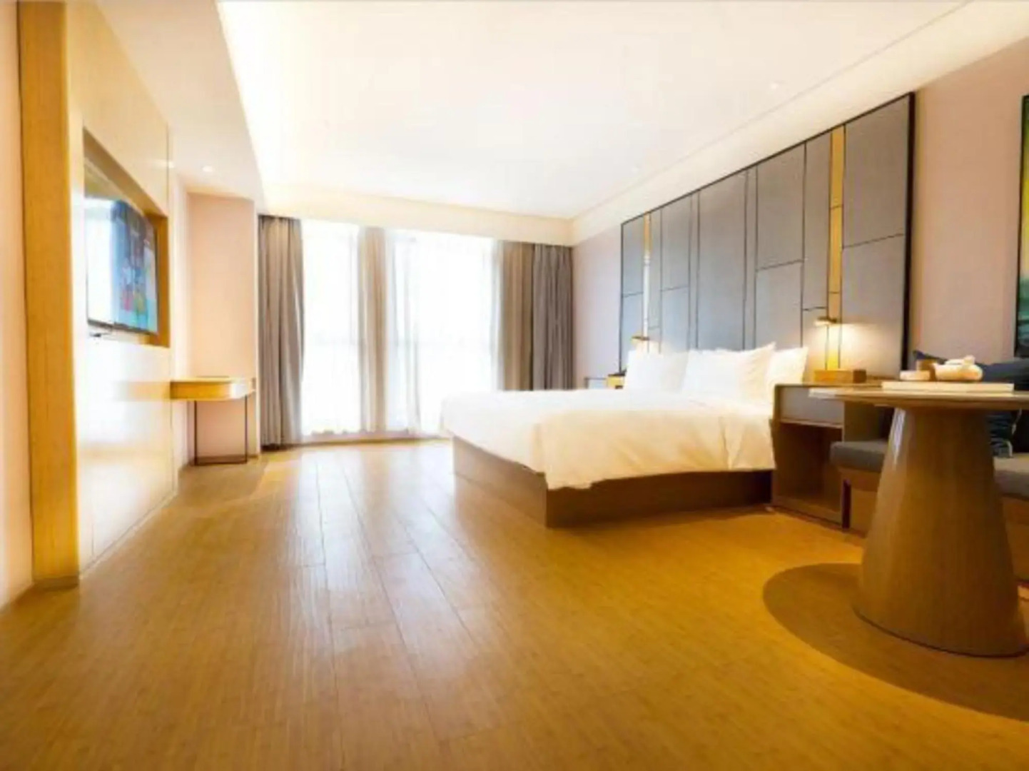 JI Hotel (Changji Huanyu Square)