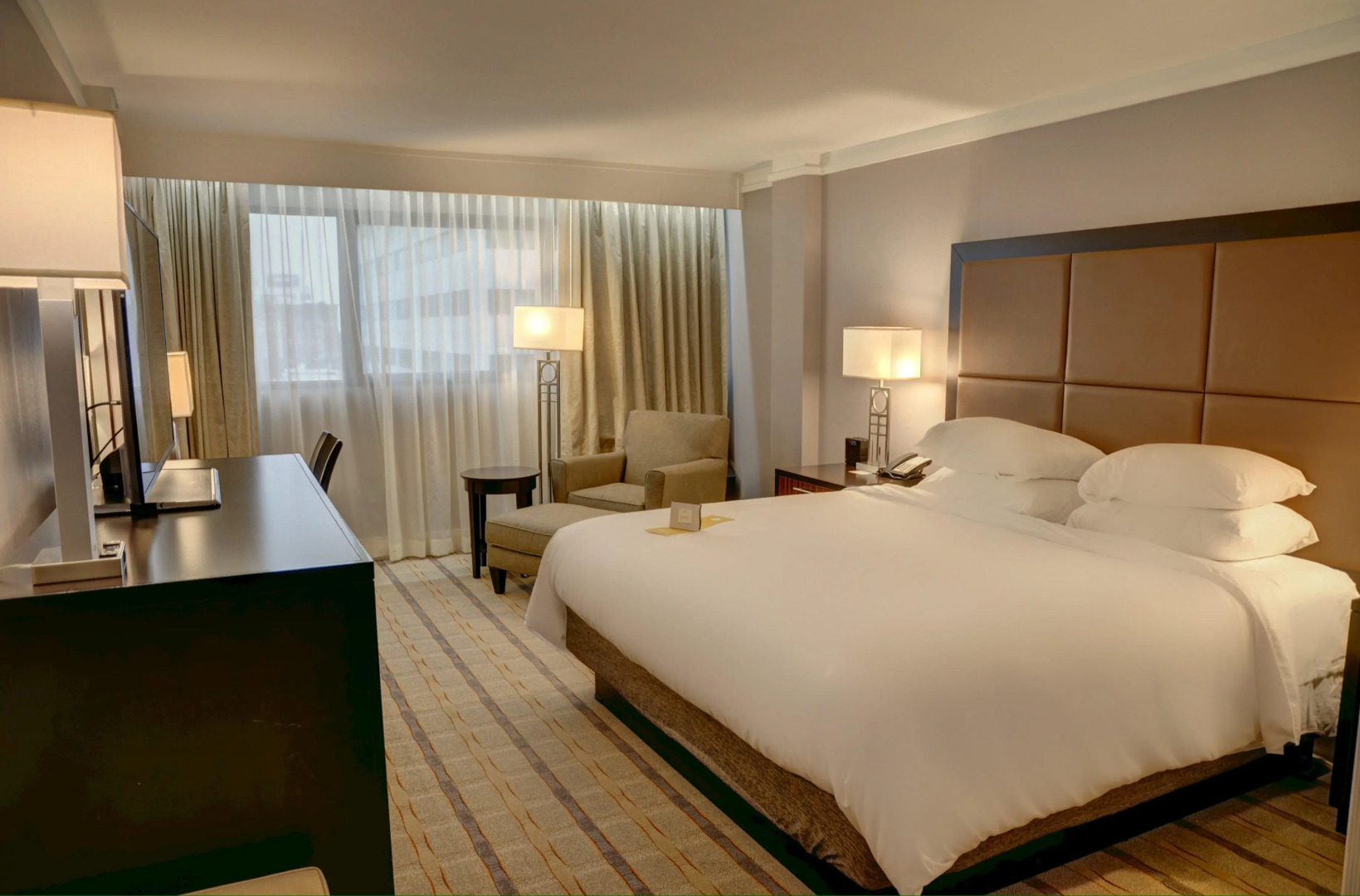 Crowne Plaza Knoxville Downtown University by IHG