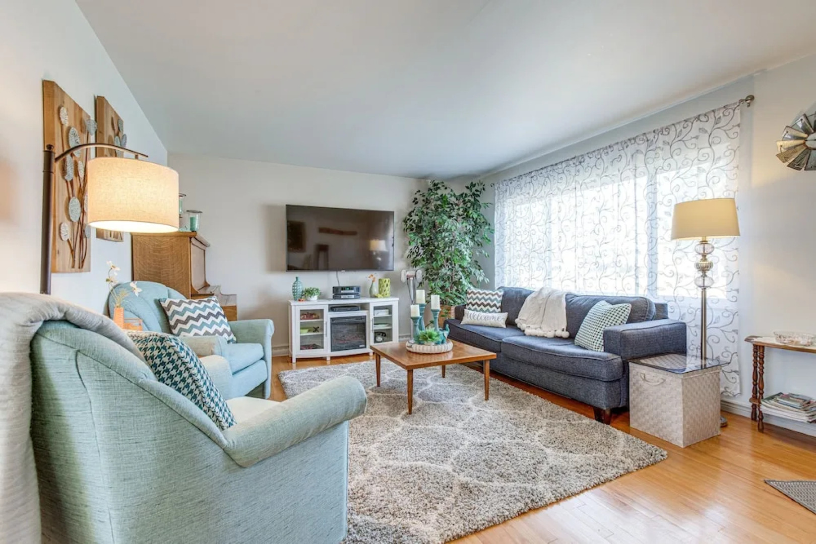 10 Mi to Dtwn Denver: Lakewood Home w/ Patio