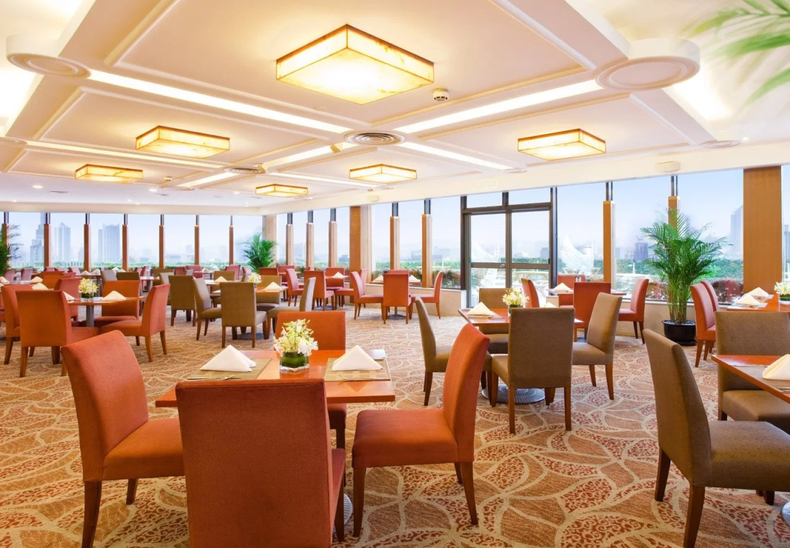 Crowne Plaza Nanjing Hotel & Suites