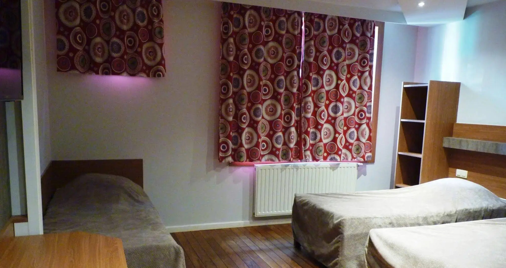 Sleep Well Youth Hostel