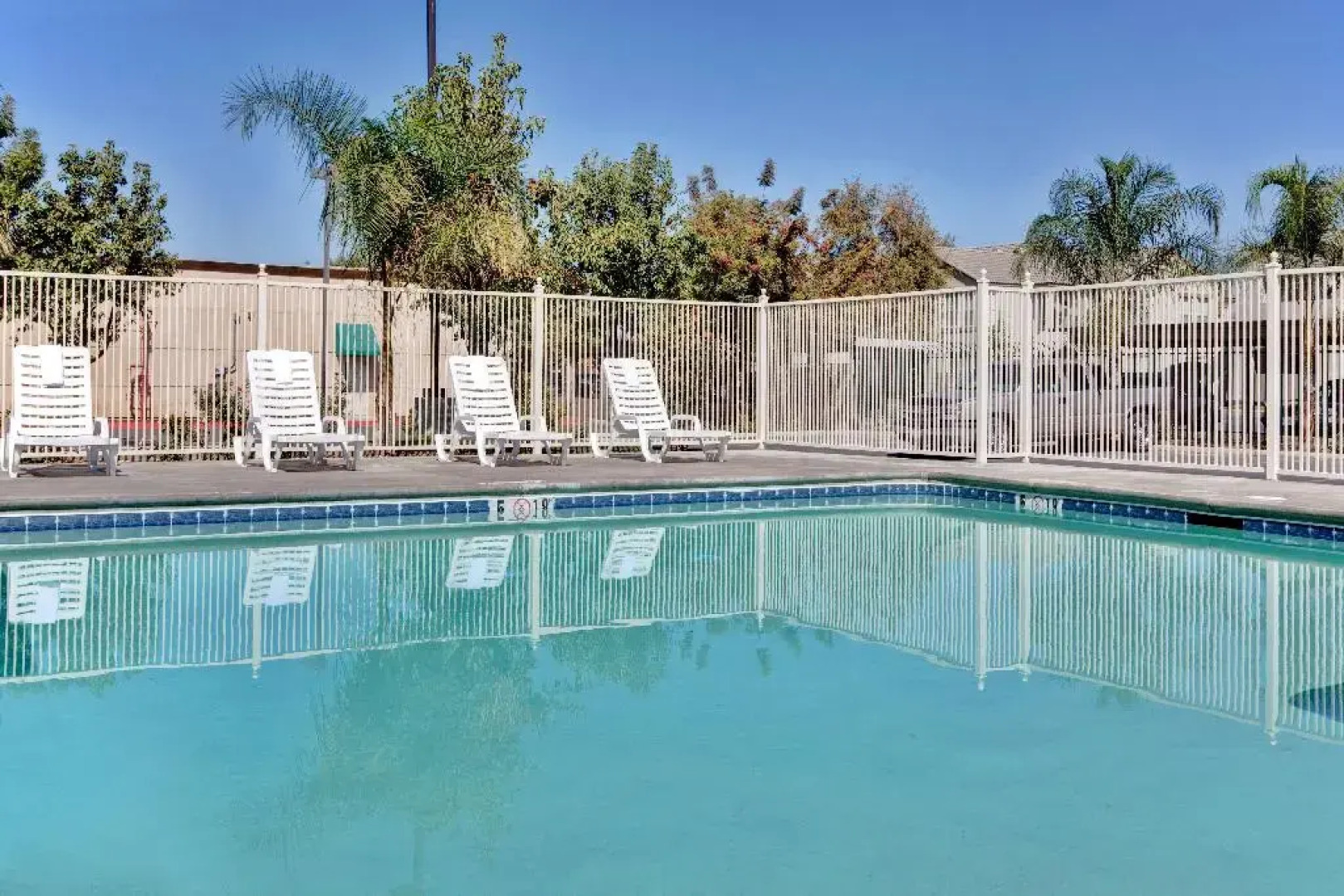 Holiday Inn Express Delano Highway 99