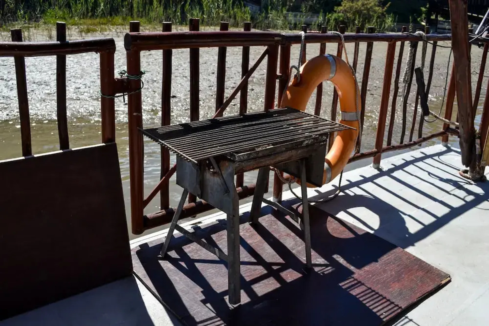 Maggie May House Boat