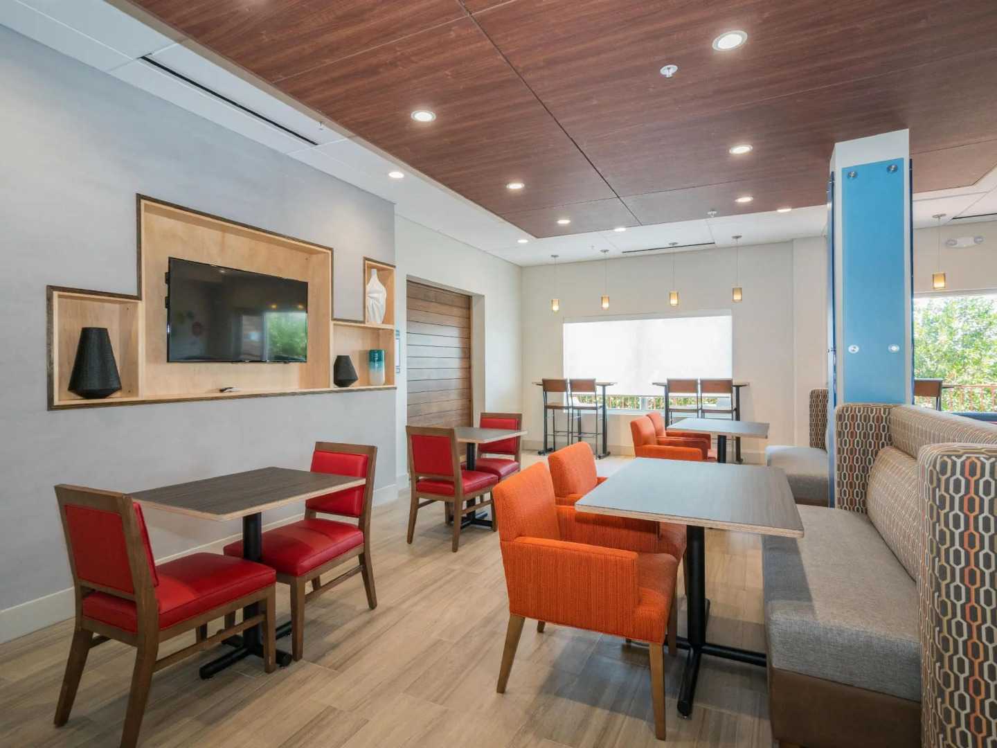 Holiday Inn Express & Suites Southaven Central - Memphis