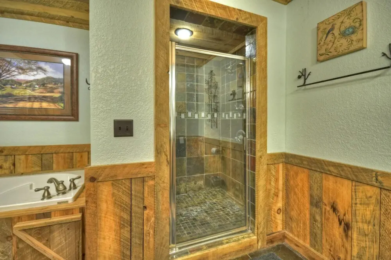 Heavens Doorstep- Stunning Mtn & Lake Nottley View