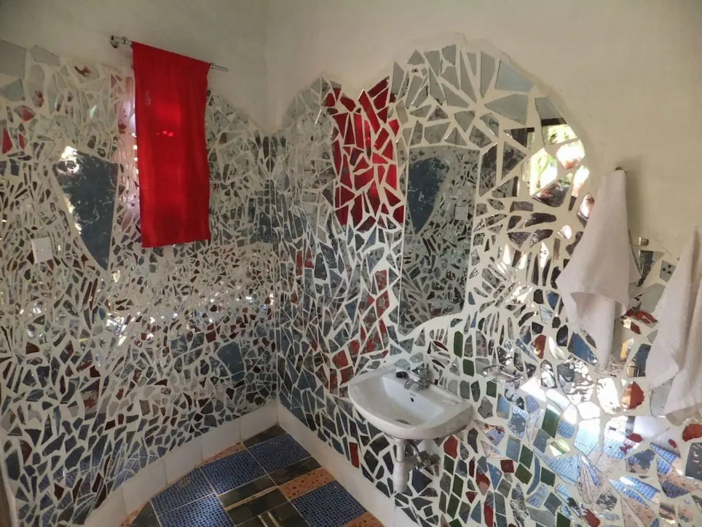 Source Of The Smile Hotel & Guesthouse