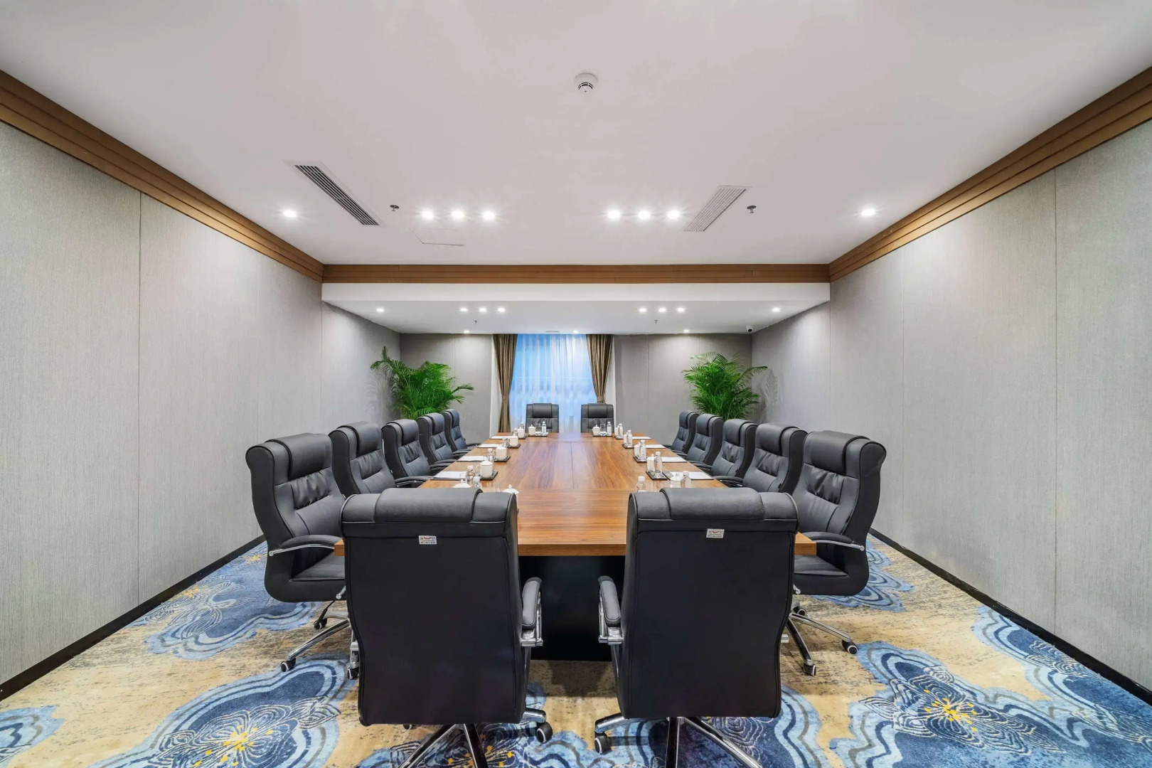 Howard Johnson By Wyndham Lake Serenity Hotel Neijiang