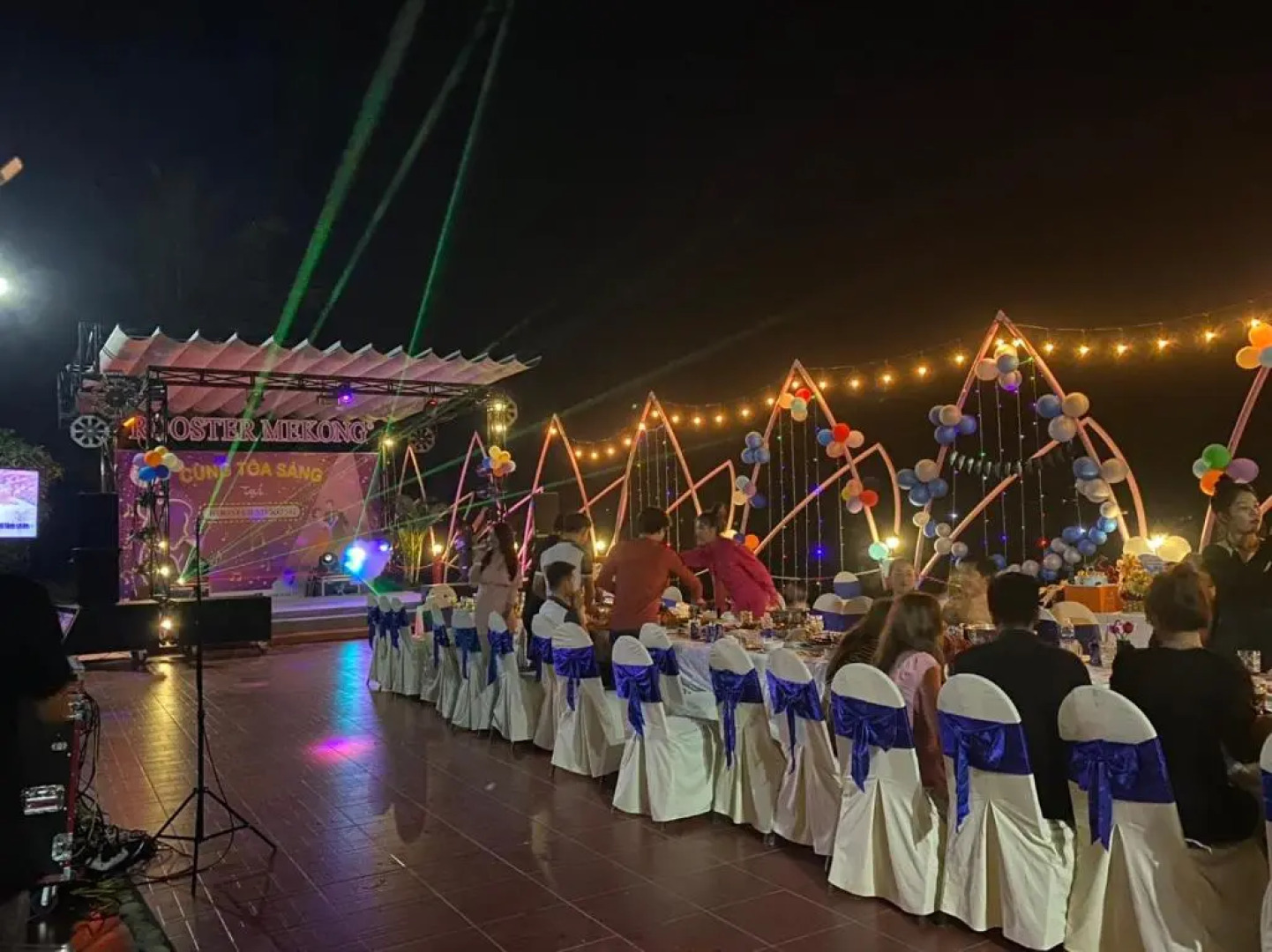 Rooster Mekong Garden & Villas