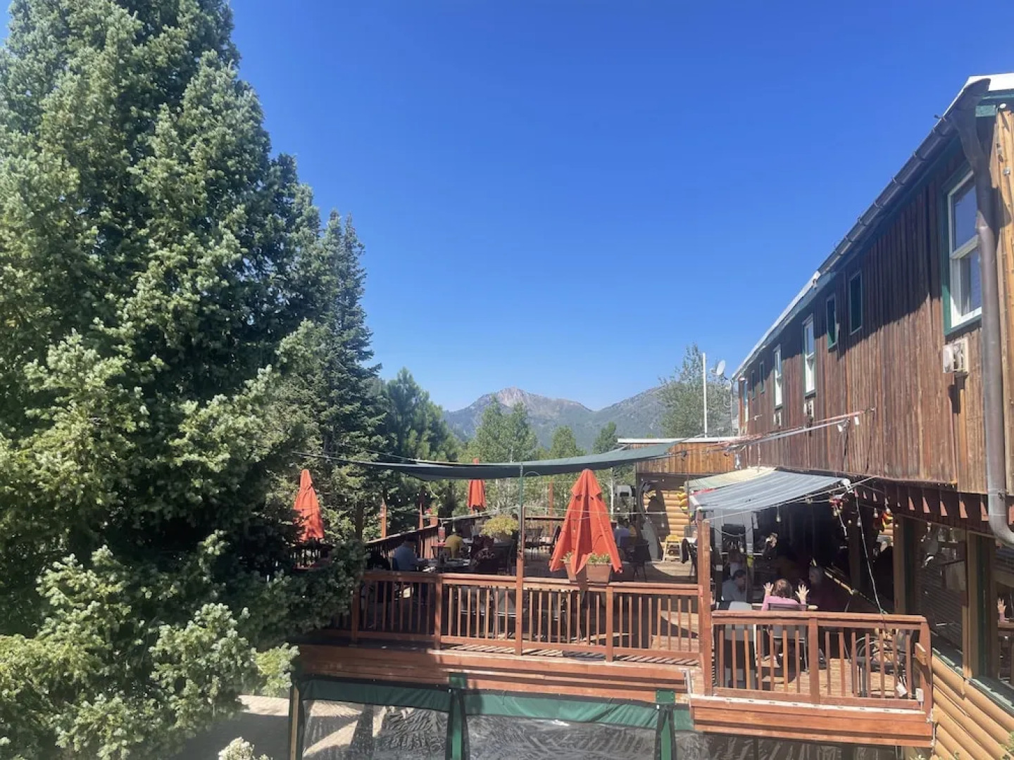 Silver Fork Lodge and Restaurant