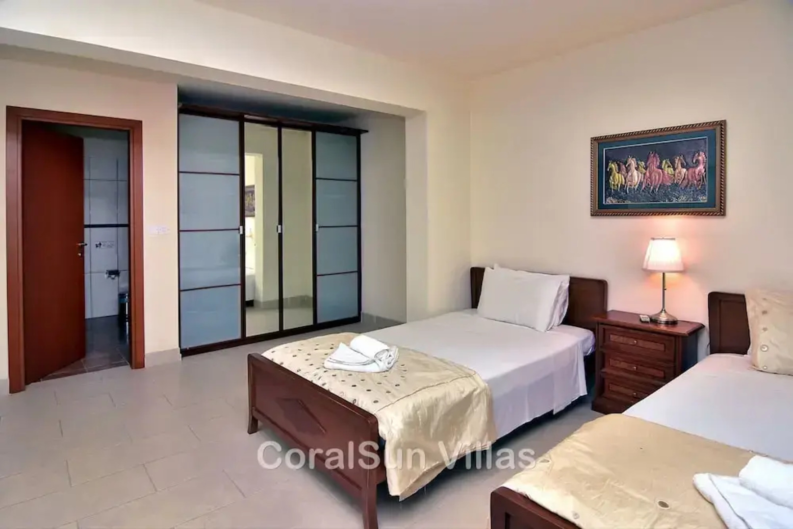 Amazing Luxury Villa, Enormous Heated Pool Jacuzzi, Gym, Games Room In Paphos,