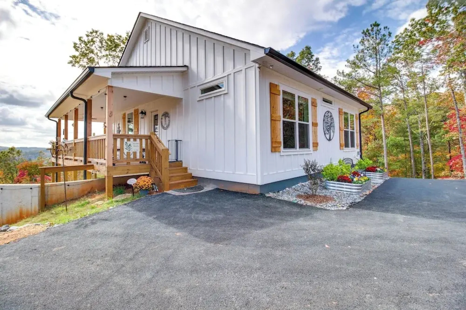 Views, Hot Tub & Trails: Modern Ellijay Cottage