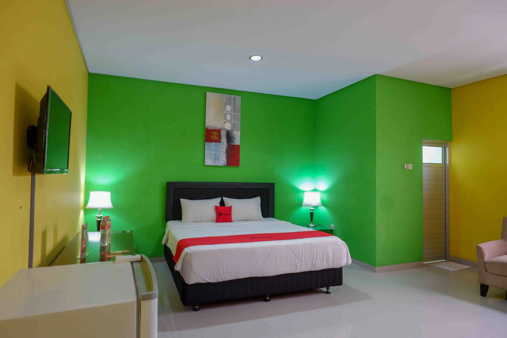 RedDoorz near Bandara Adi Soemarmo Solo