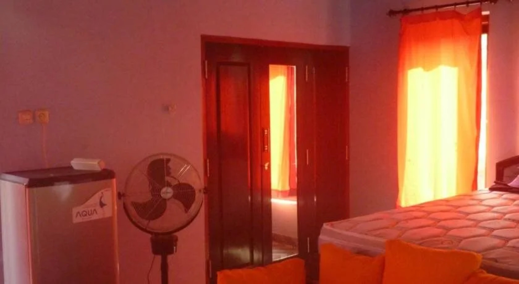 Lakey Peak Hotel Tomo