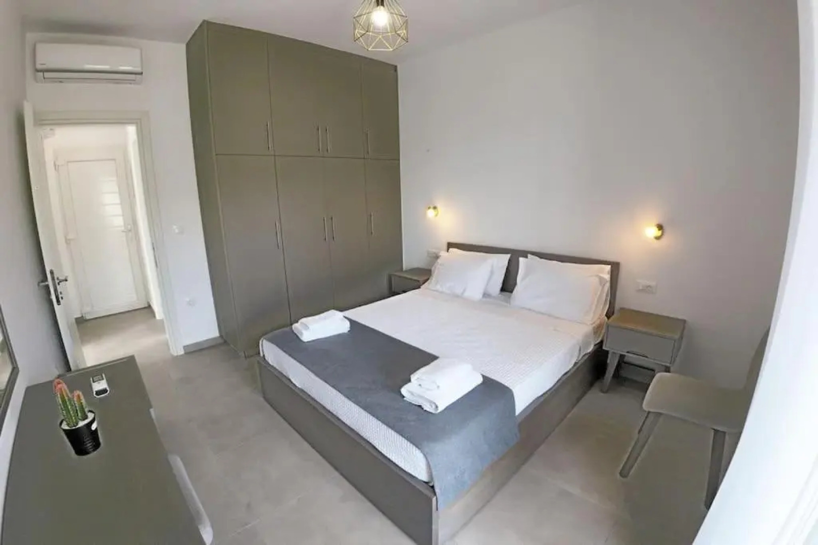 1Path Pelican Mykonos Super Paradise Beach House