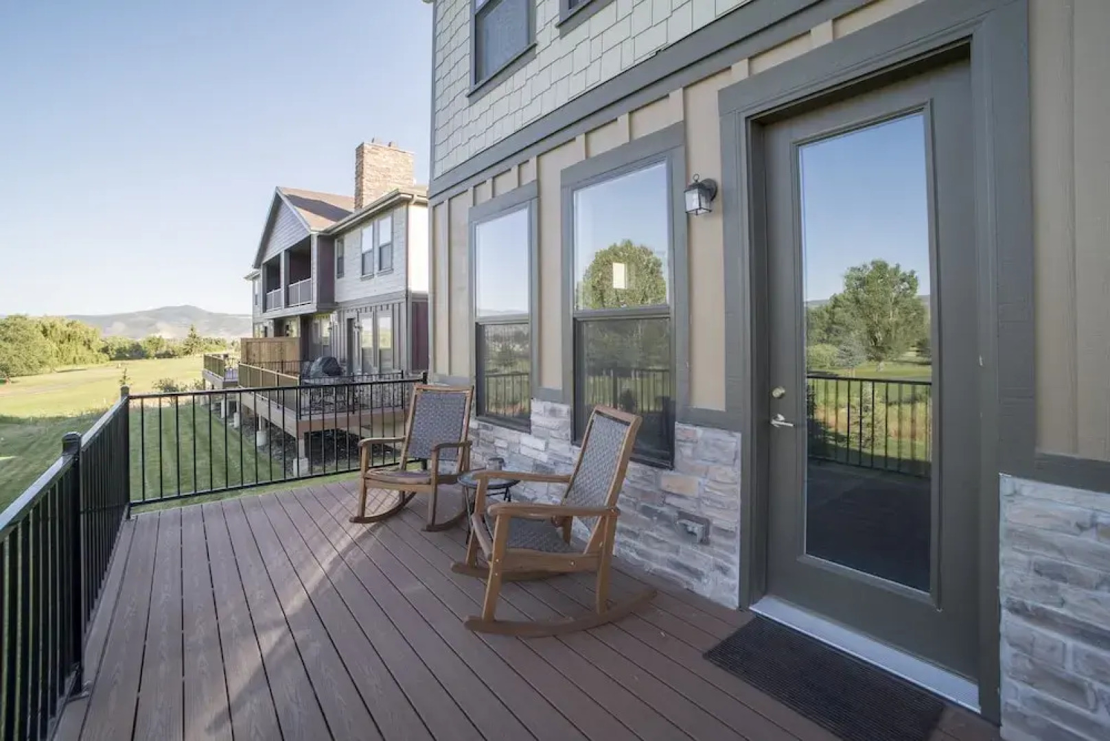 Family Vacation~crater Hot Spring, Tubing & Ice Skating~kanton 3 Bedroom Apts by RedAwning