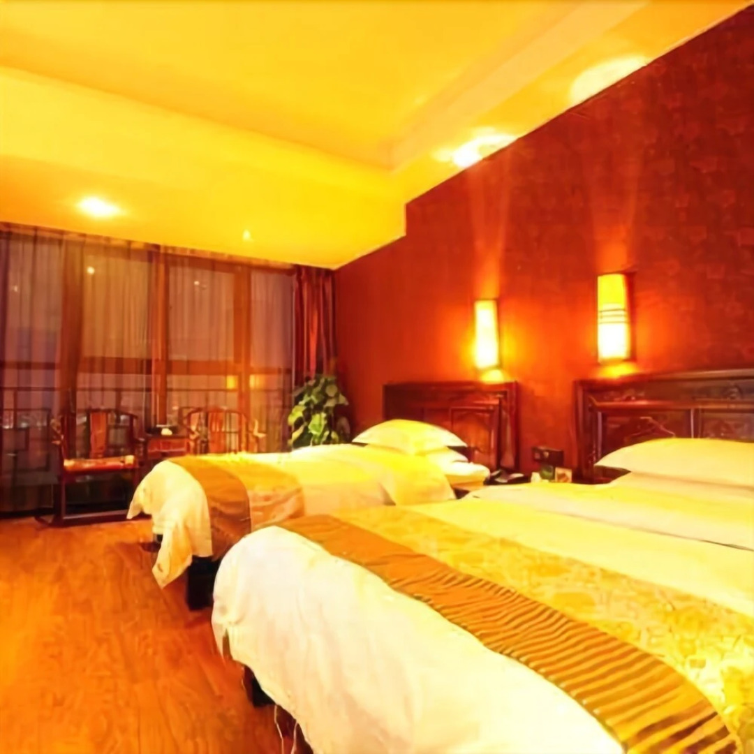 Huabao Holiday Hotel