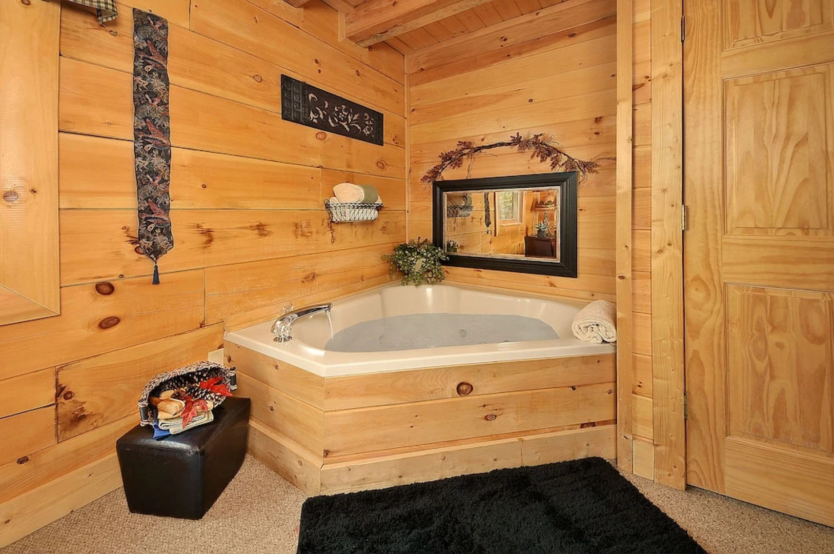 Hakuna Matata - 2 Br cabin by RedAwning