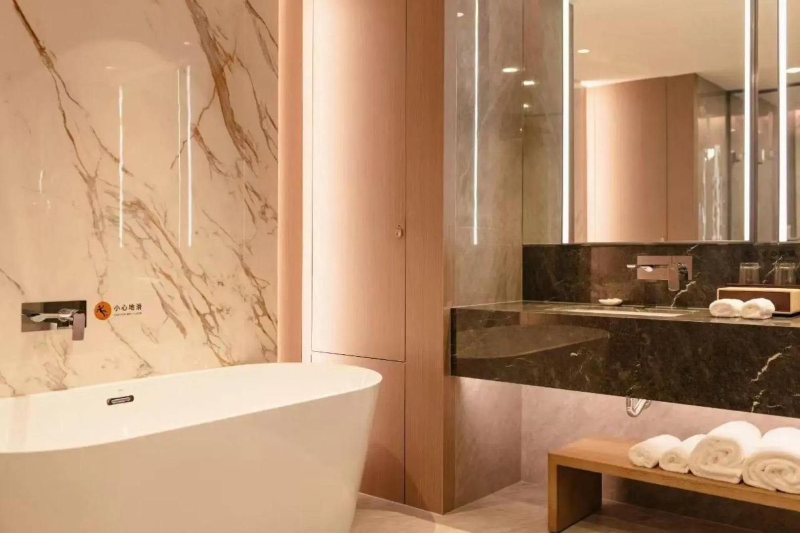 Yangjiang Changjiang International Hotel