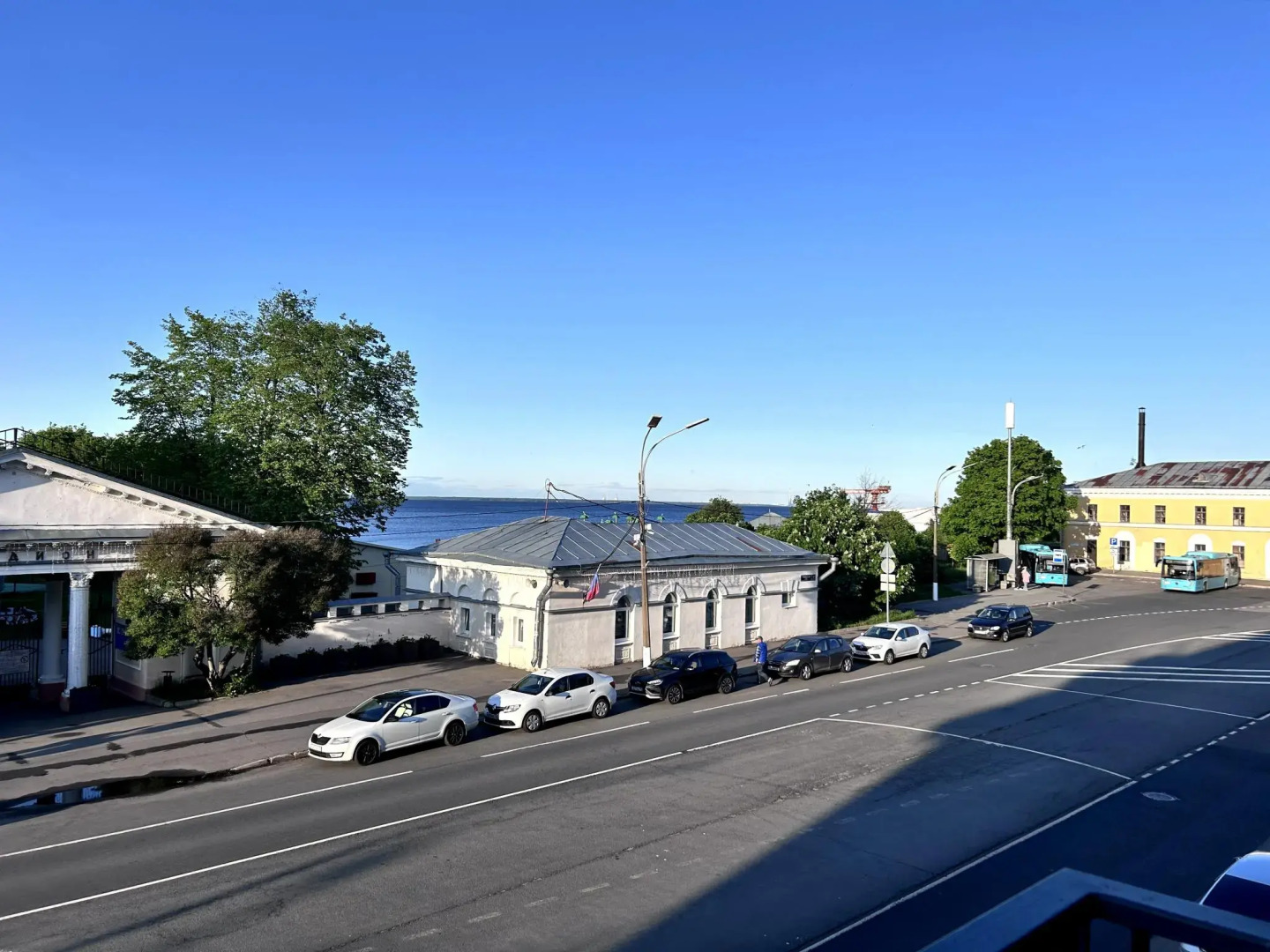 Апартаменты на аллее Тулонская 12