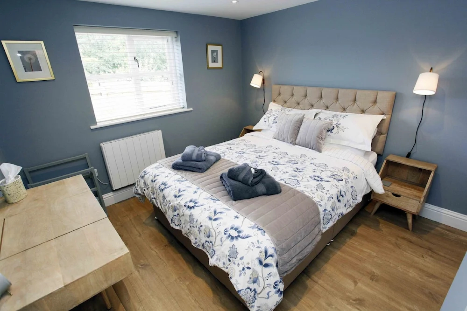 The Granary and Teals Den at Carters Barn Farm