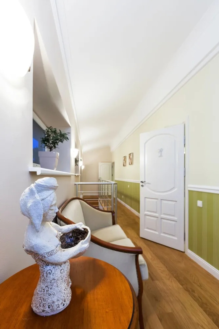 Deluxe private city Villa