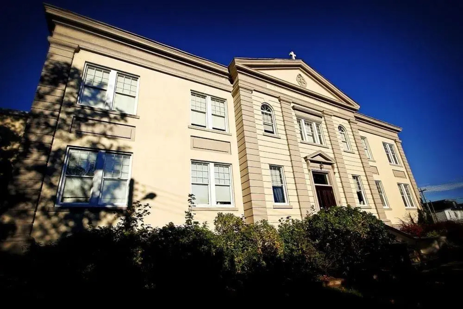 Monastery Spa & Suites