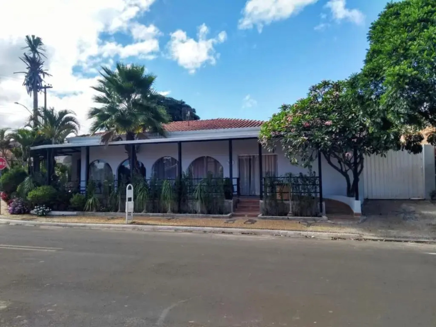 Hostel Rosa de Saron