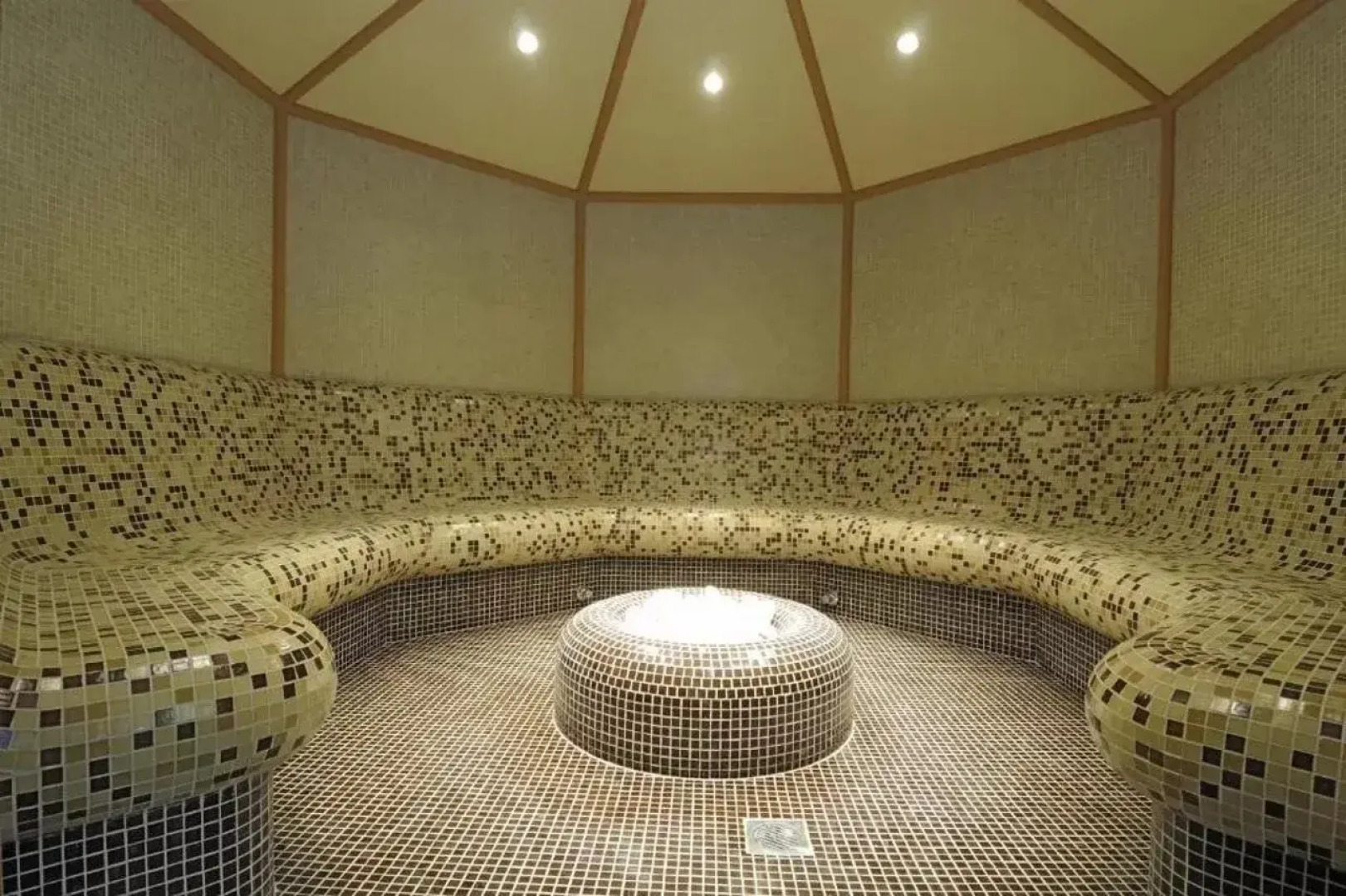 Saint Thomas Holiday Village