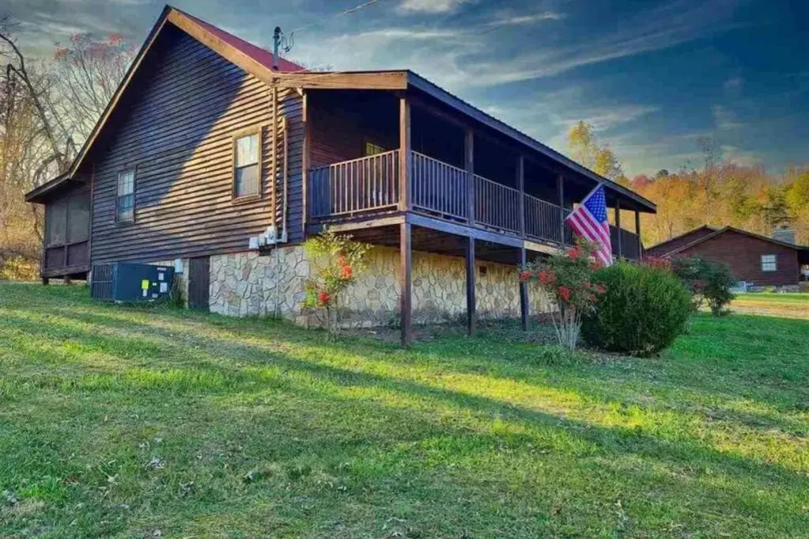Beautiful View! Log cabin,Fireplace,Hot Tub,Arcade,Pool,Fishing