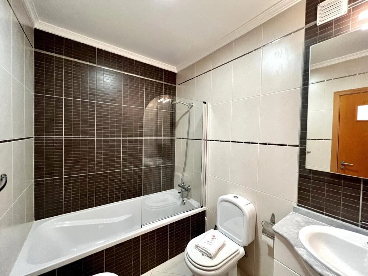 P RA Brightness Villa by Homing