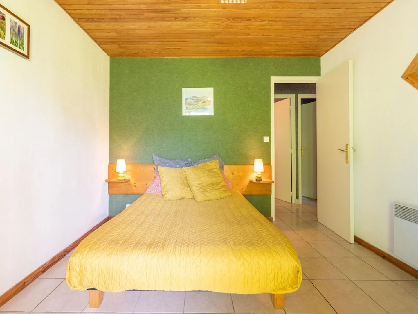 Tranquil Villa in Les Salelles