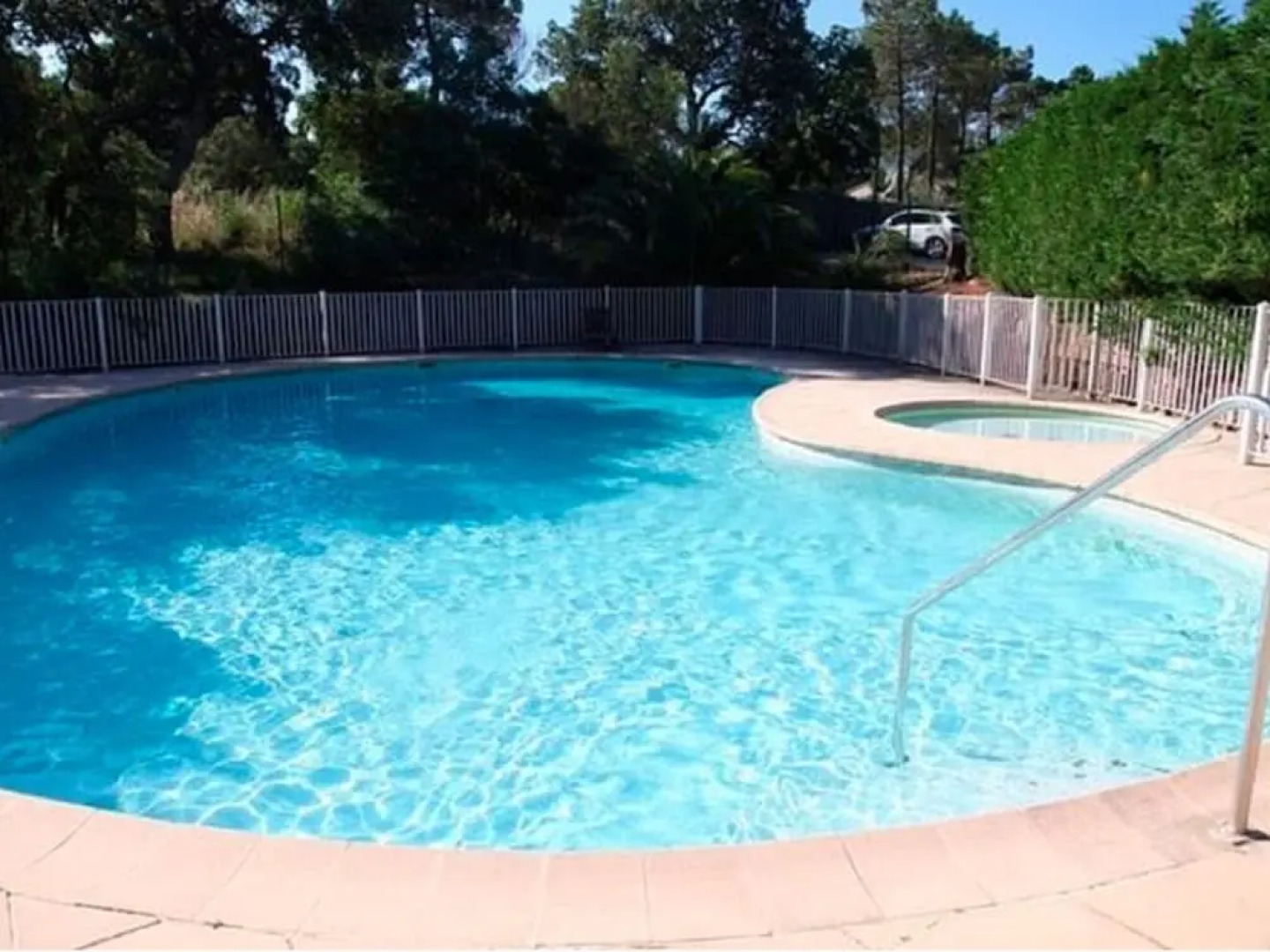 Mesmerising Holiday Home in Gassin With Swimming Pool