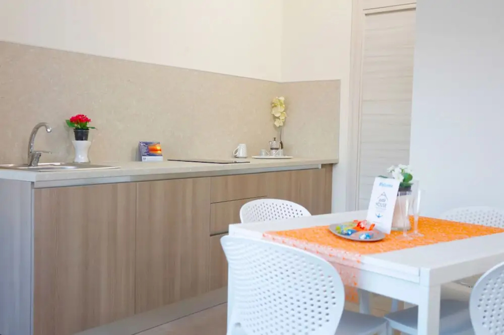 Path House - Suite Hotel